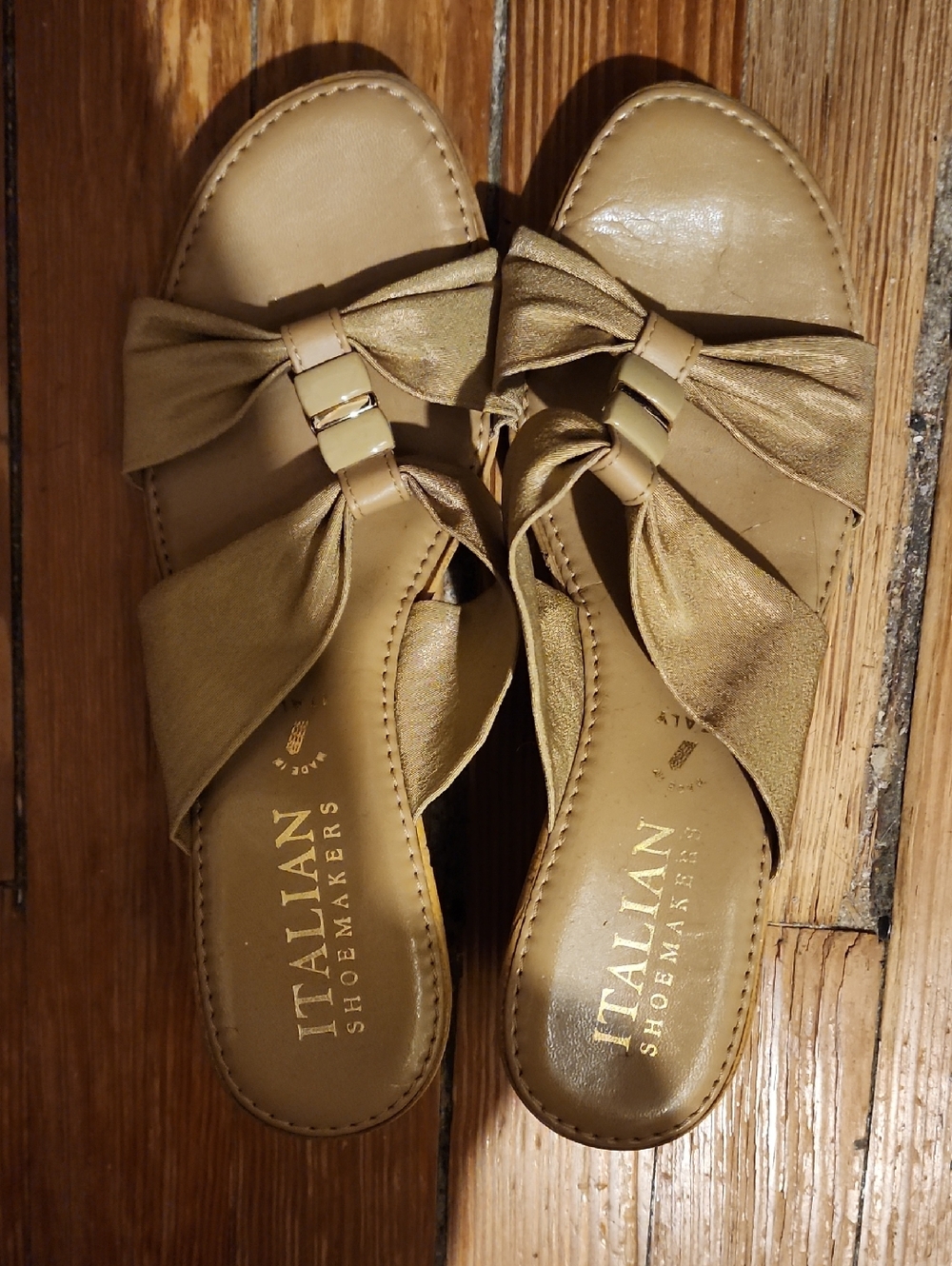 Italian Shoemakers Shimmery Beige Tan Strappy Wedge Sandals 10